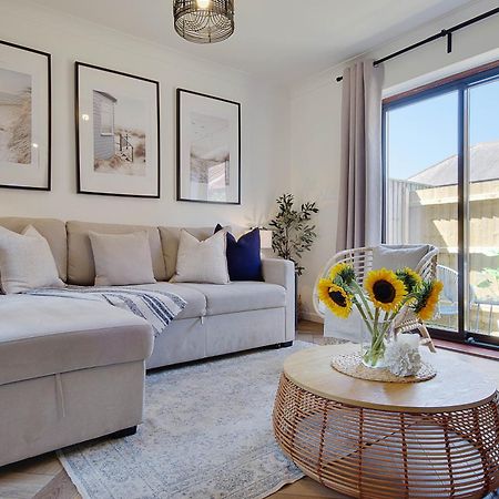 פול The Nook - Cosy Coastal Retreat Near Sandbanks מראה חיצוני תמונה