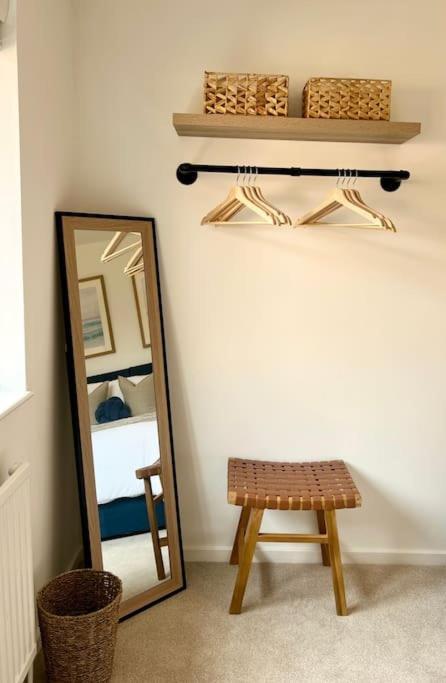 פול The Nook - Cosy Coastal Retreat Near Sandbanks מראה חיצוני תמונה