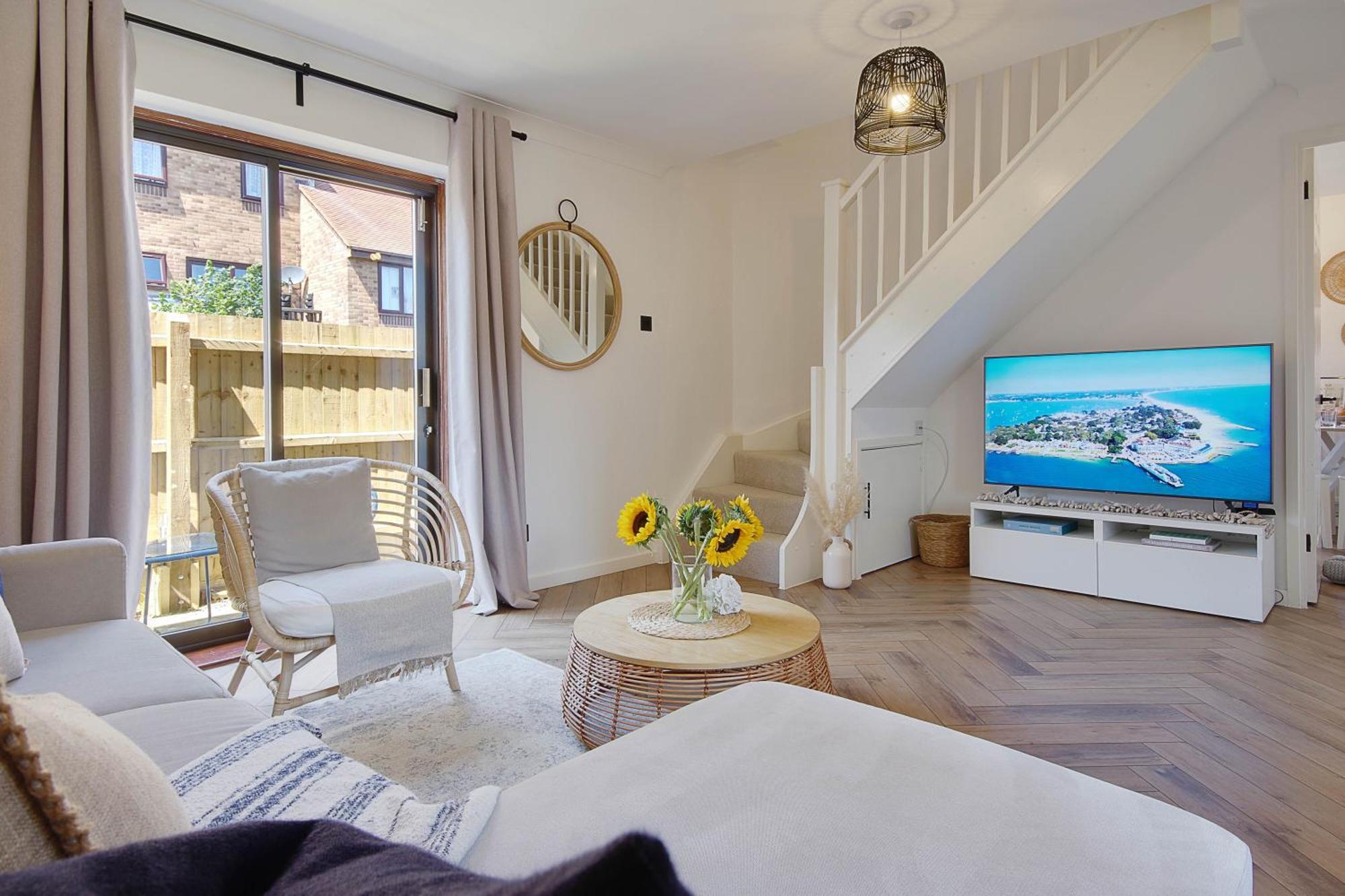 פול The Nook - Cosy Coastal Retreat Near Sandbanks מראה חיצוני תמונה