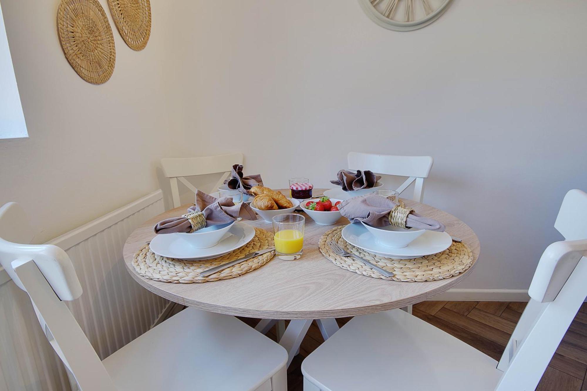 פול The Nook - Cosy Coastal Retreat Near Sandbanks מראה חיצוני תמונה